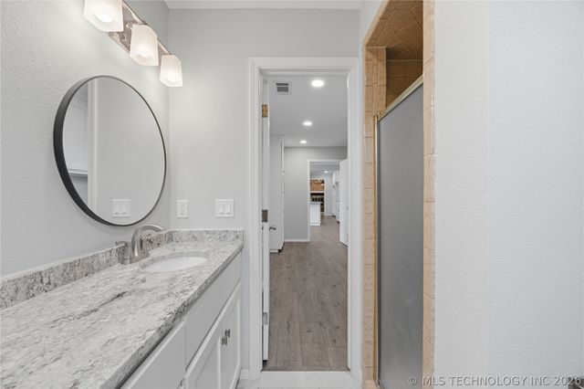 438 Chisholm Circle, Bartlesville, OK 74006