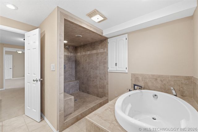 438 Chisholm Circle, Bartlesville, OK 74006