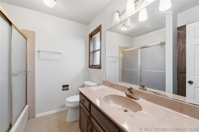 438 Chisholm Circle, Bartlesville, OK 74006