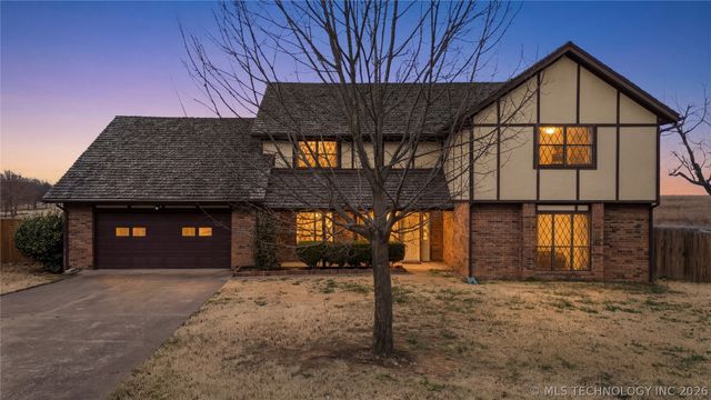 438 Chisholm Circle, Bartlesville, OK 74006