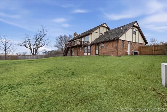 438 Chisholm Circle, Bartlesville, OK 74006