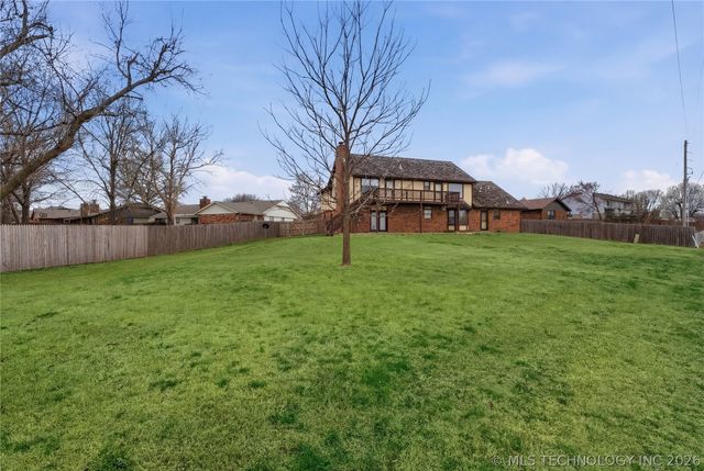 438 Chisholm Circle, Bartlesville, OK 74006