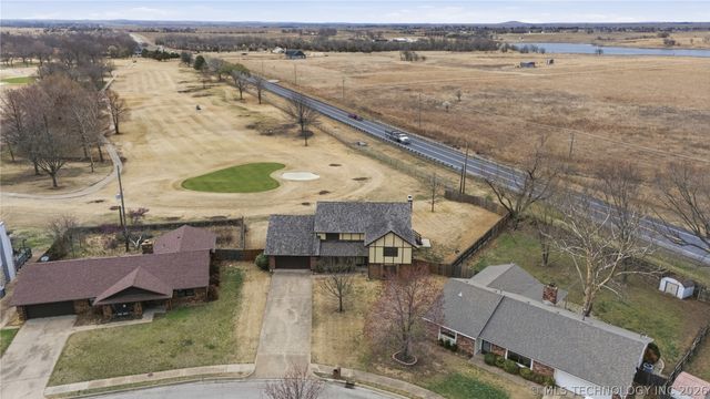 438 Chisholm Circle, Bartlesville, OK 74006