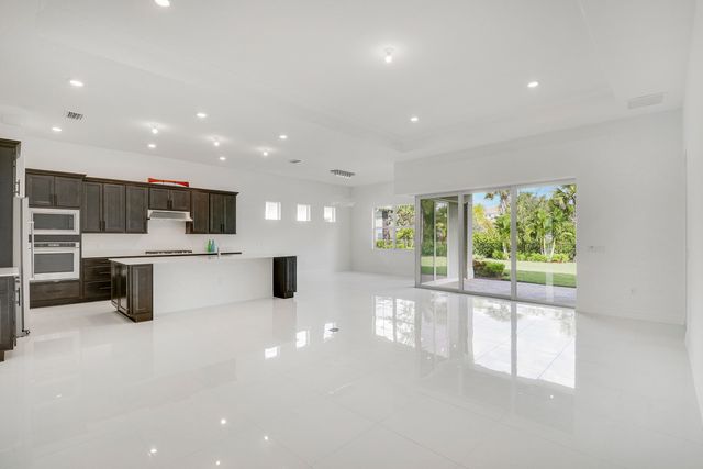 10815 Stellar Circle, Palm Beach Gardens, FL 33412