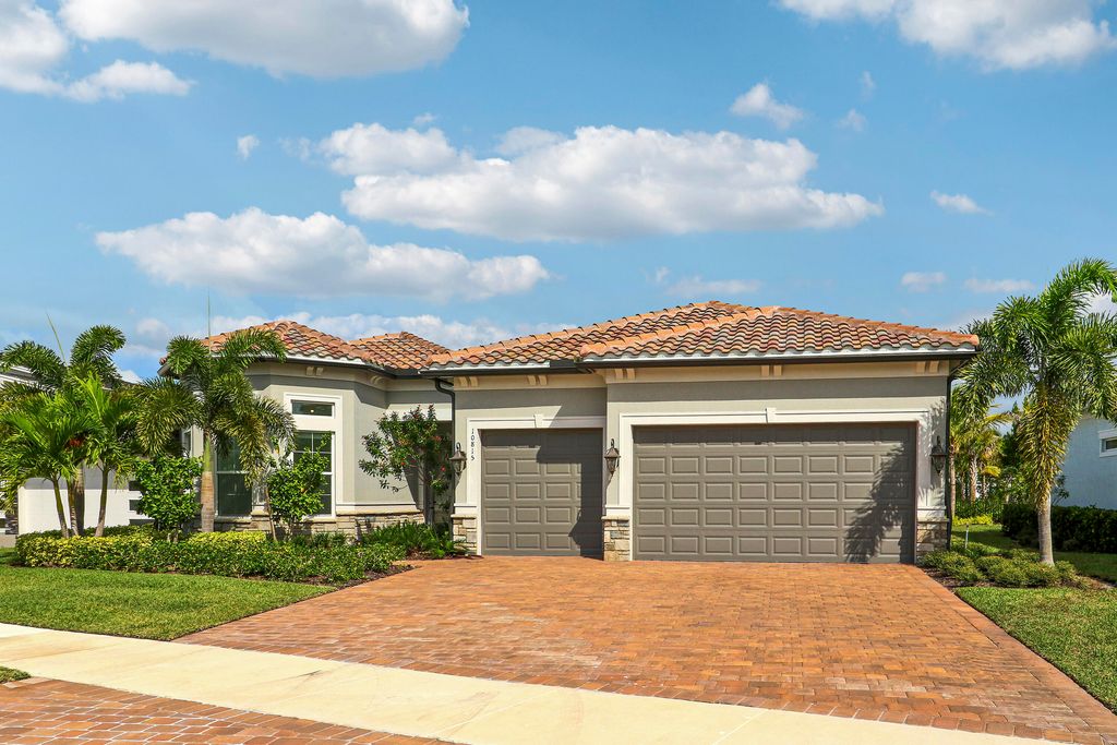 10815 Stellar Circle, Palm Beach Gardens, FL 33412