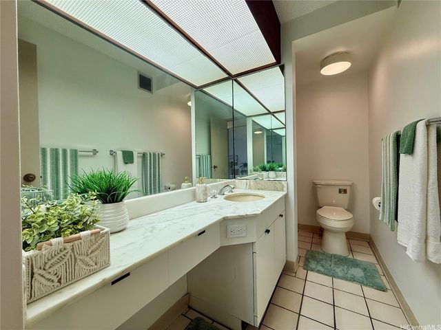 500 Lunalilo Home Road 25B, Honolulu, HI 96825