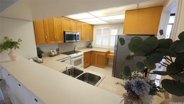 500 Lunalilo Home Road 25B, Honolulu, HI 96825