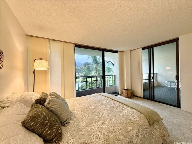 500 Lunalilo Home Road 25B, Honolulu, HI 96825