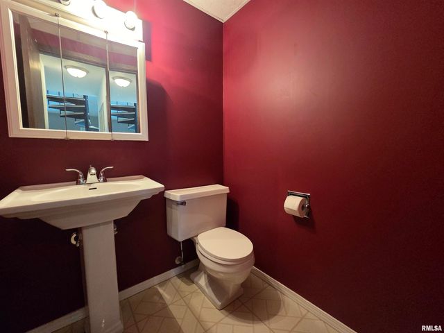3107 W Willow Knolls Dr Apt 9A, Peoria, IL 61614