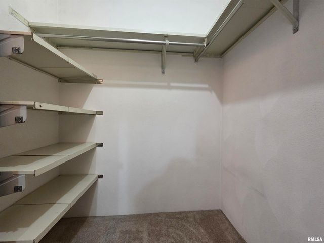 3107 W Willow Knolls Dr Apt 9A, Peoria, IL 61614