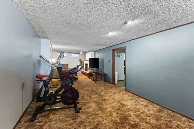 627 Broad Street, Des Moines, IA 50315