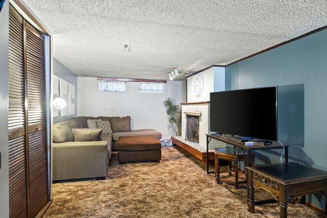 627 Broad Street, Des Moines, IA 50315