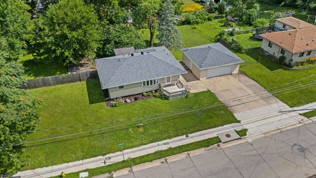 627 Broad Street, Des Moines, IA 50315