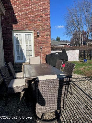 305 Moser Rd, Louisville, KY 40223