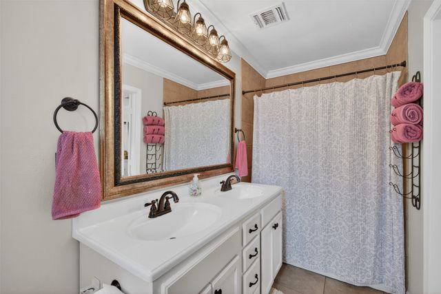 2045 Horton, Shreveport, LA 71105
