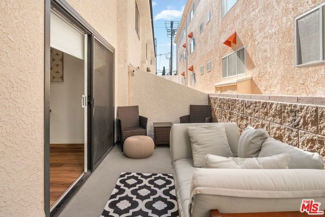 922 Lincoln Boulevard 2, Santa Monica, CA 90403