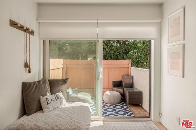 922 Lincoln Boulevard 2, Santa Monica, CA 90403