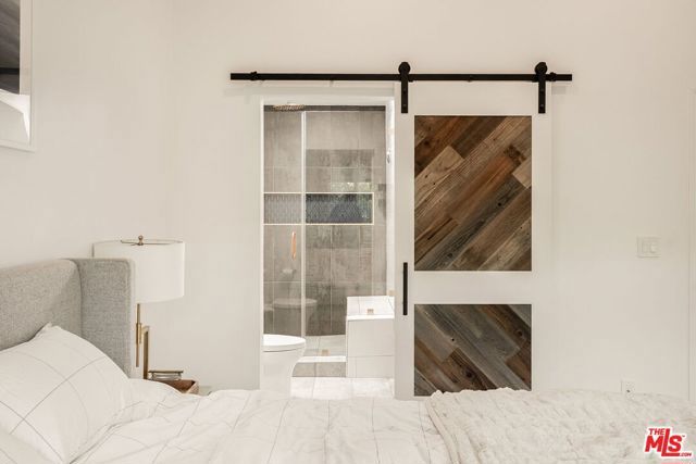 922 Lincoln Boulevard 2, Santa Monica, CA 90403