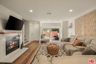 922 Lincoln Boulevard 2, Santa Monica, CA 90403