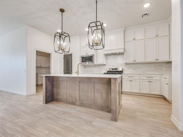 6709 NW 143rd Circle, Oklahoma City, OK 73142