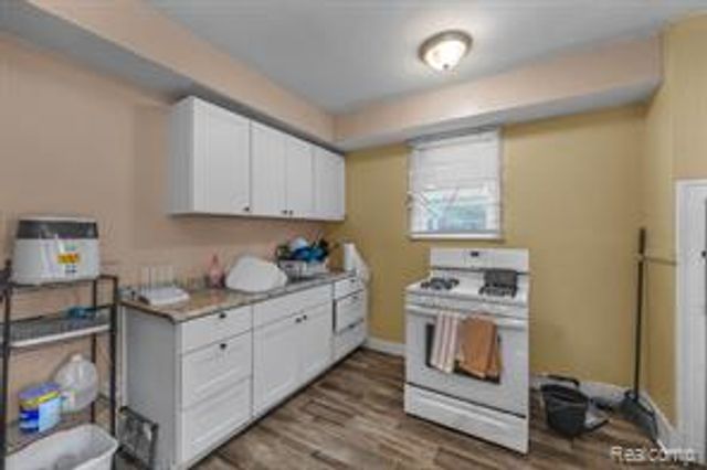 8343 American Street, Detroit, MI 48204