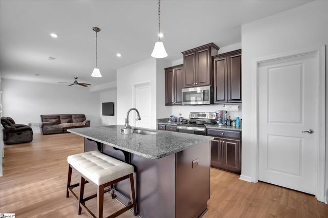 529 Bucklebury Road Road, Greer, SC 29651