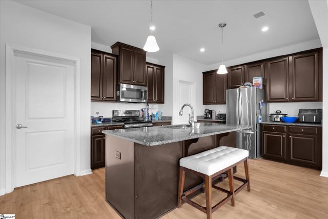 529 Bucklebury Road Road, Greer, SC 29651