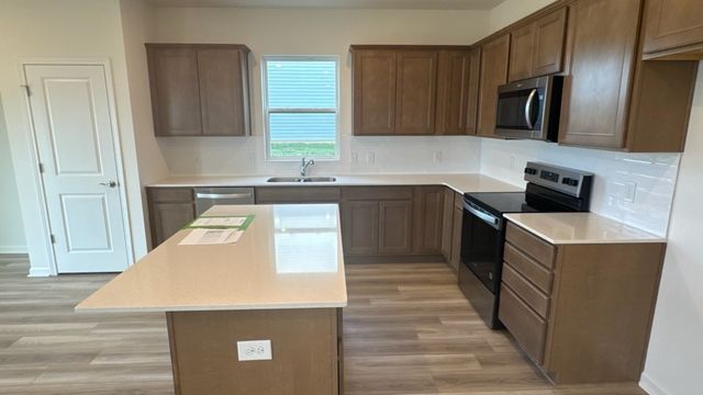 3270 Barrel Oak Pass, Columbia, TN 38401