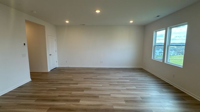 3270 Barrel Oak Pass, Columbia, TN 38401