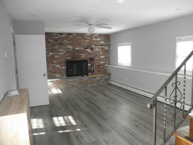 52 Walker, Seekonk, MA 02771