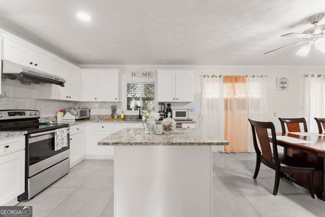 4548 Holiday Heights Drive, Oakwood, GA 30566