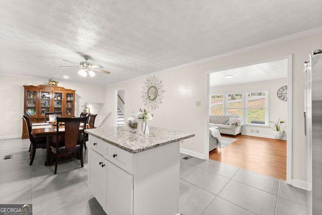4548 Holiday Heights Drive, Oakwood, GA 30566