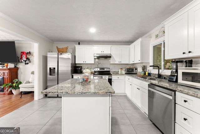 4548 Holiday Heights Drive, Oakwood, GA 30566