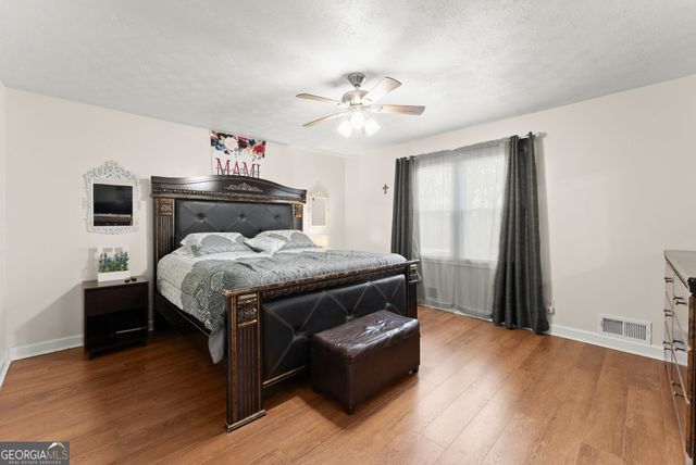 4548 Holiday Heights Drive, Oakwood, GA 30566