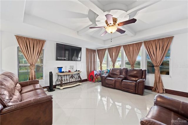 652 W Canton Road, Donna, TX 78537