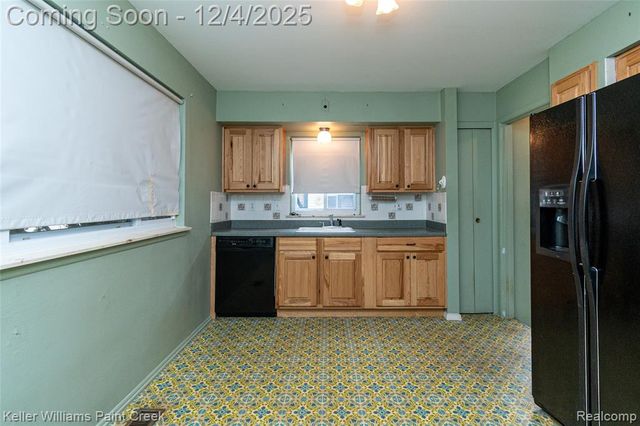 1015 Easley Drive, Westland, MI 48186