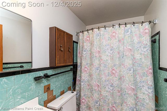 1015 Easley Drive, Westland, MI 48186