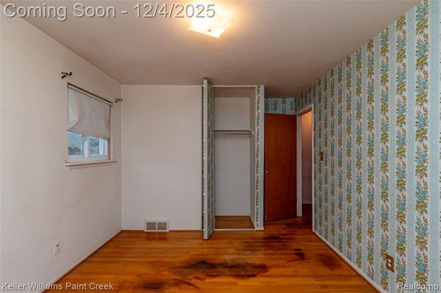 1015 Easley Drive, Westland, MI 48186