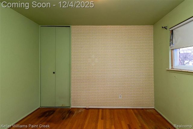 1015 Easley Drive, Westland, MI 48186