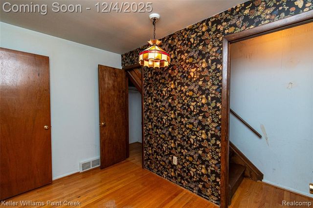 1015 Easley Drive, Westland, MI 48186