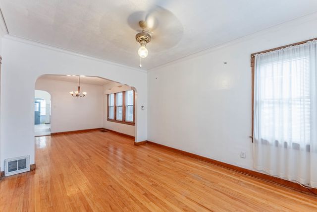 1951 S Central Avenue, Cicero, IL 60804