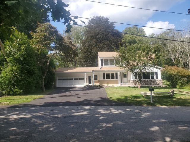62 Belfield Drive, Johnston, RI 02919