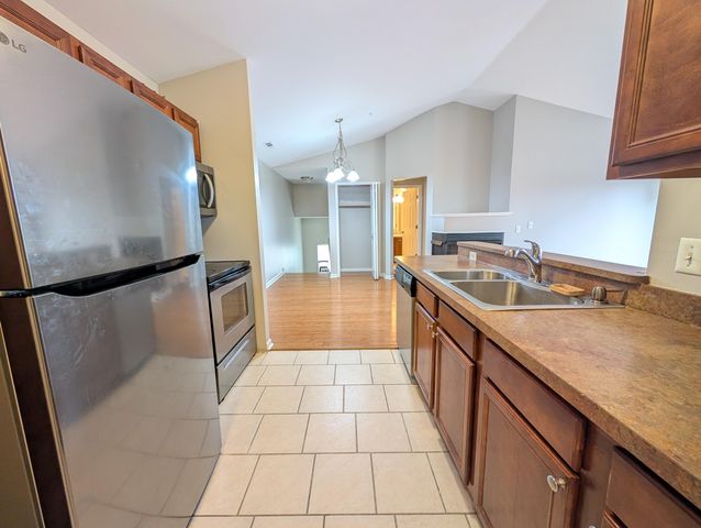 43120 Pendleton Circle, Sterling Heights, MI 48313