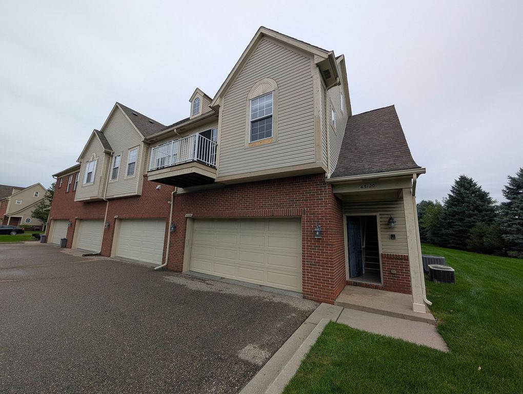 43120 Pendleton Circle, Sterling Heights, MI 48313