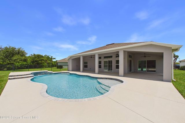 4162 Ruthann Circle, Melbourne, FL 32934