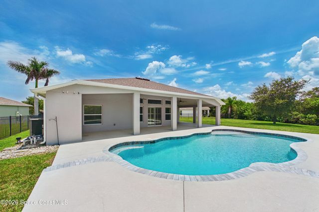 4162 Ruthann Circle, Melbourne, FL 32934