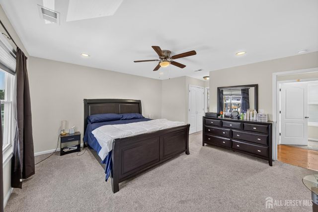 9 Skitka Avenue, Carteret, NJ 07008