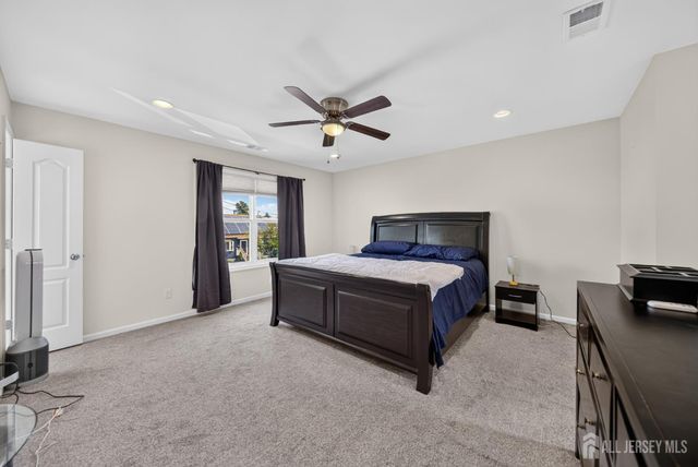 9 Skitka Avenue, Carteret, NJ 07008