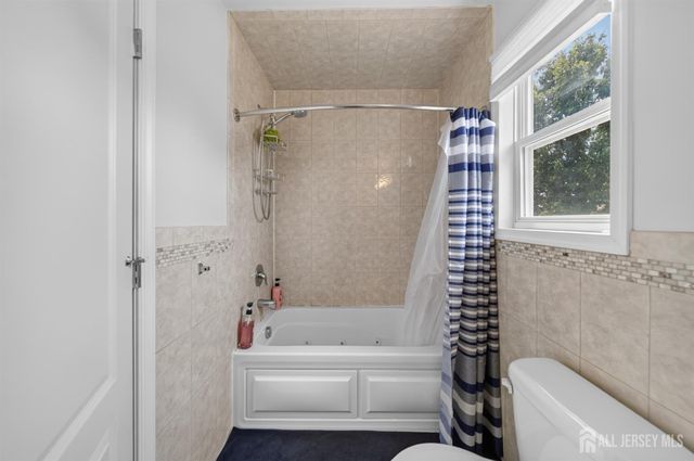 9 Skitka Avenue, Carteret, NJ 07008
