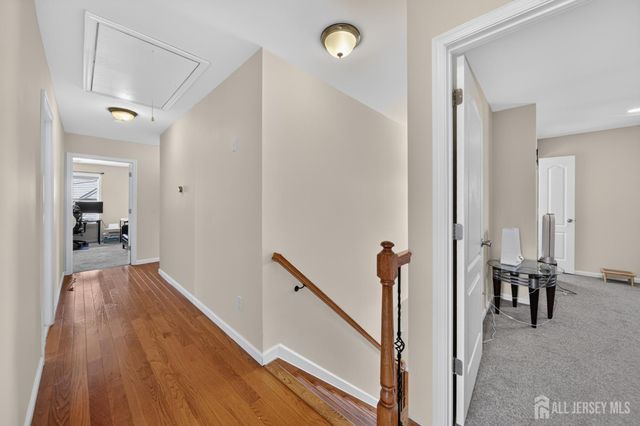 9 Skitka Avenue, Carteret, NJ 07008